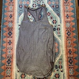 Lululemon tank size 6